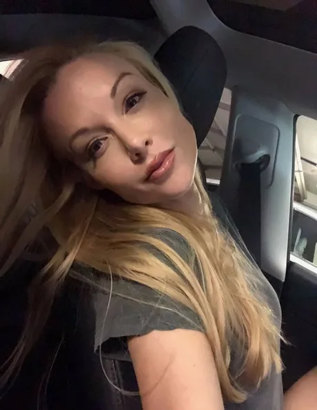 Kurtköy escort bayan